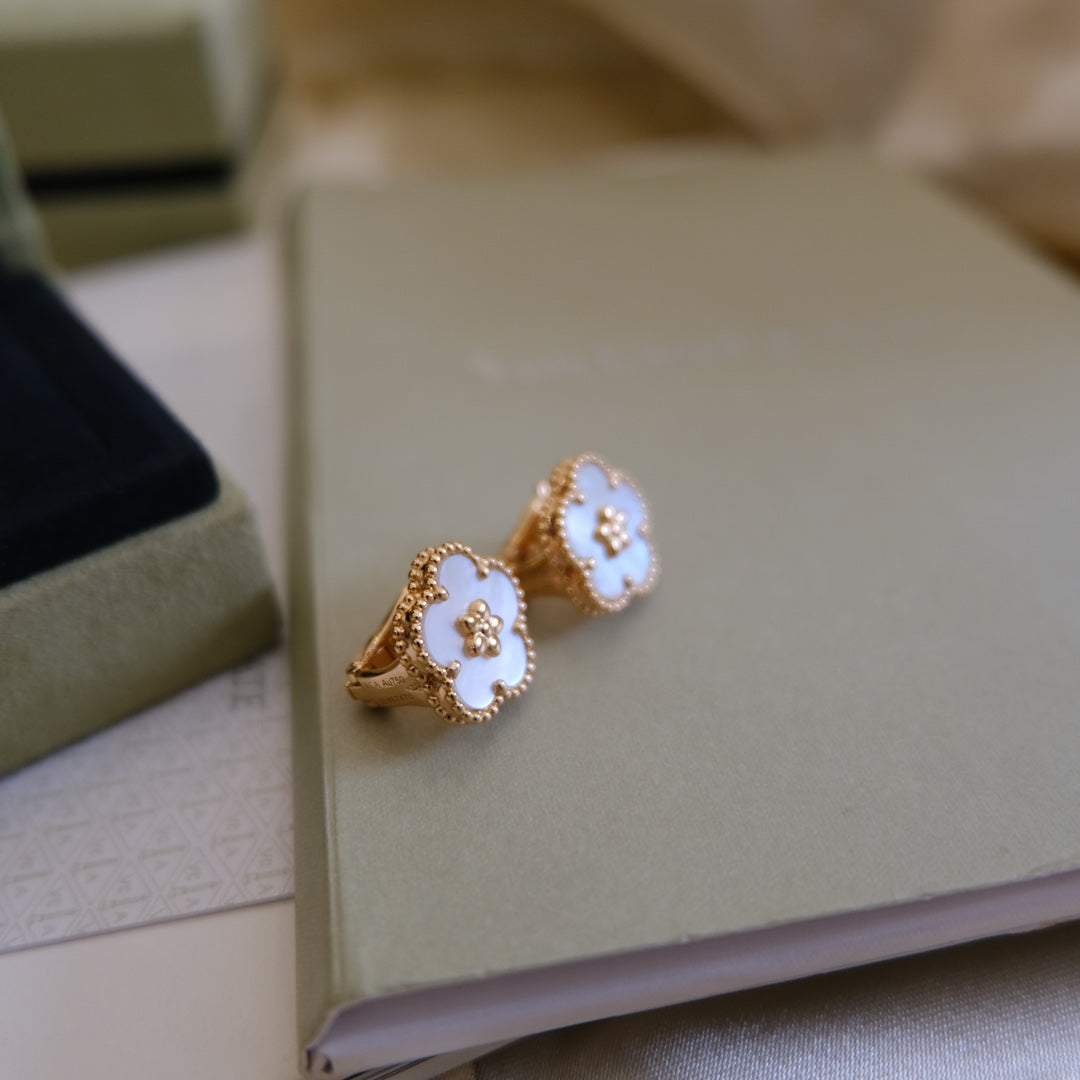 ¡®Sprite Jewelry¡¯LUCKY PINK GOLD WHITE MOP EARRINGS