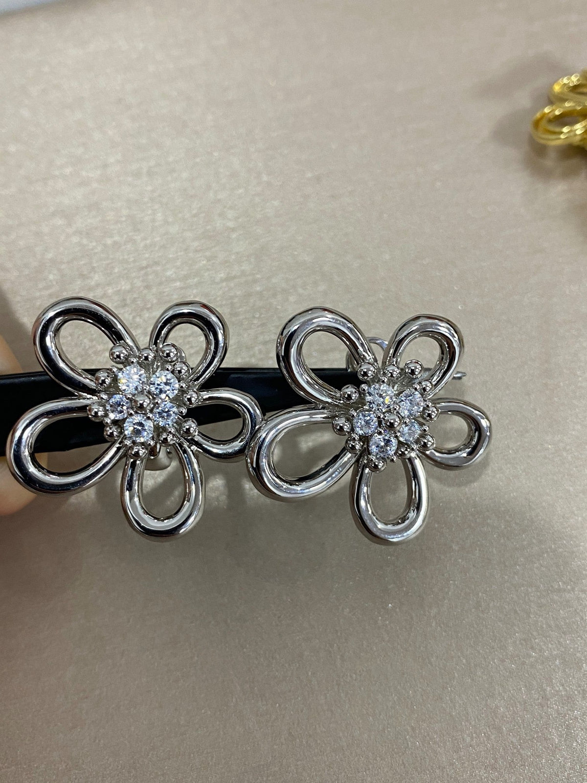 [SpriteJewelry]Flowerlace Stud Earrings,